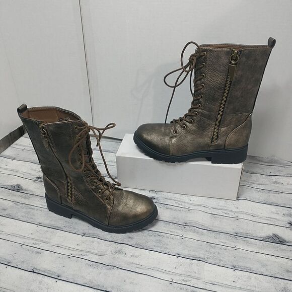 Seven7 Combat Moto Boots SZ 7 Mr. Zipper BRONZE Faux Leather. Condition is Pre-o - Picture 3 of 10